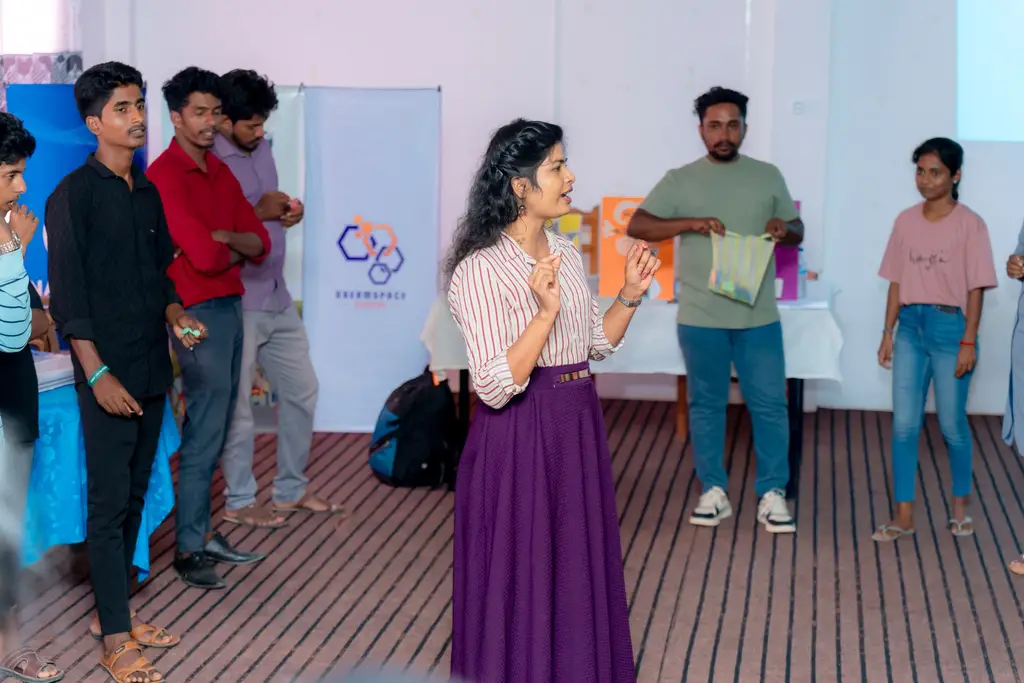 Learn to Discern — media literacy across six districts, Hatton, Batticaloa, Ampara, Nuwara Eliya, Mullaitivu and Trincomalee, 2023-04-05.
