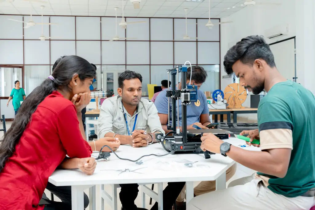 GIZ hands over 3D printers, Batticaloa, 2024-10-23.