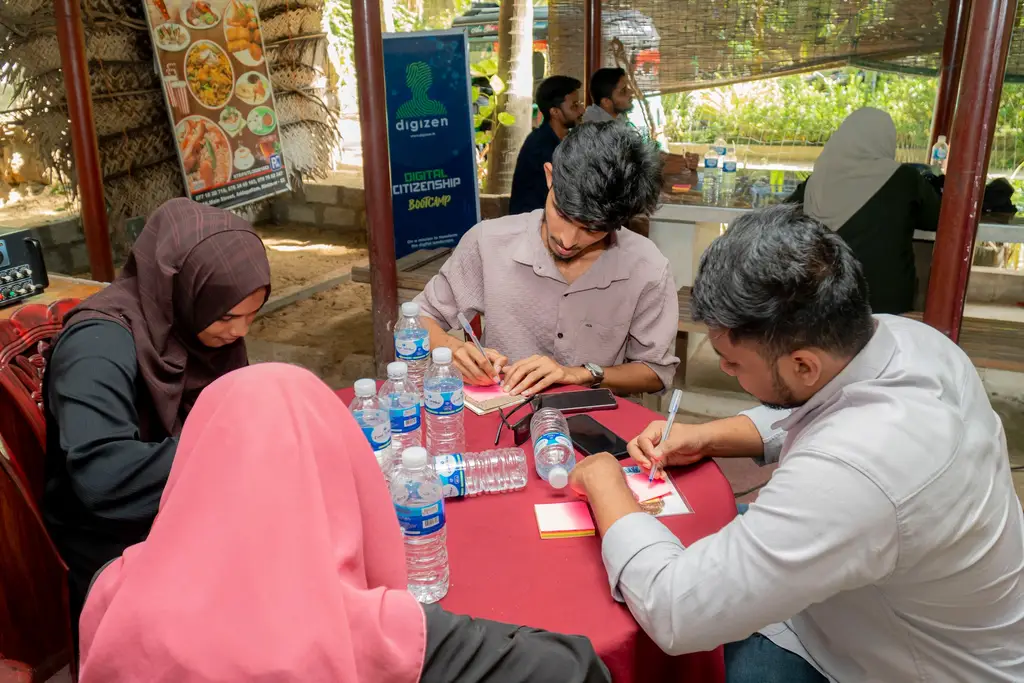 DiGiZEN — digital storytelling, Batticaloa, 2024-10-27.
