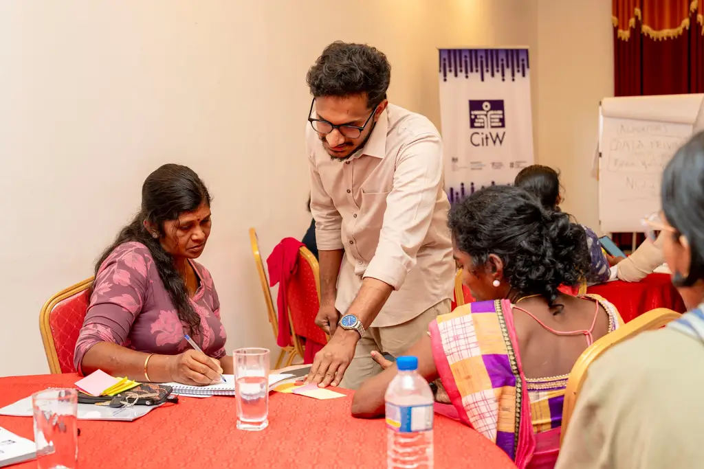 Cybersecurity for peacebuilding trainers, Batticaloa, 2024-11-22.