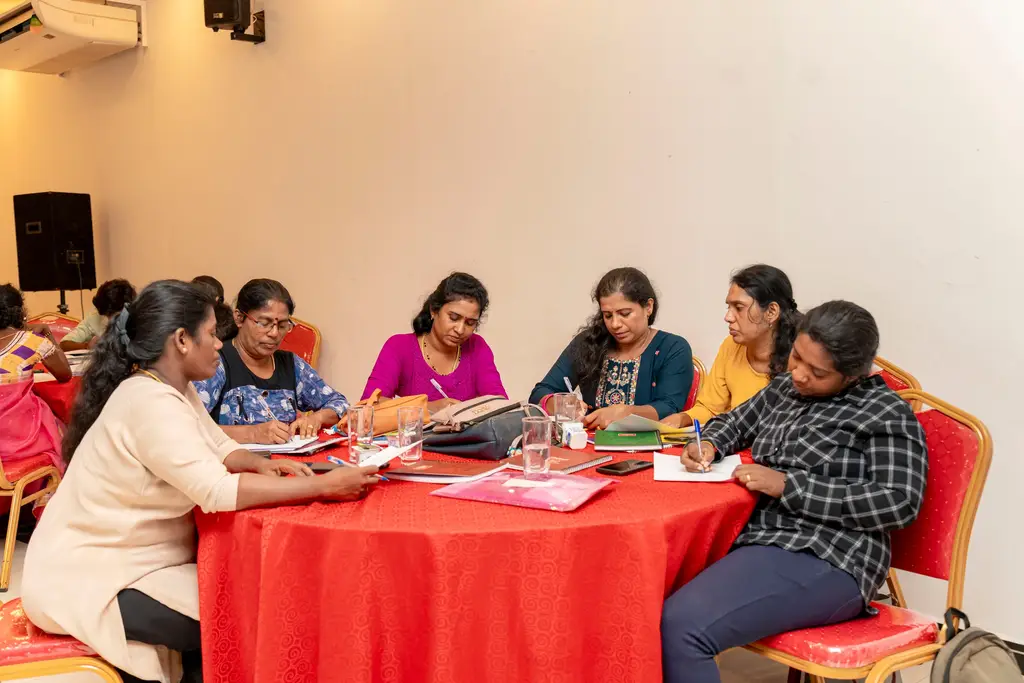 Cybersecurity for peacebuilding trainers, Batticaloa, 2024-11-22.
