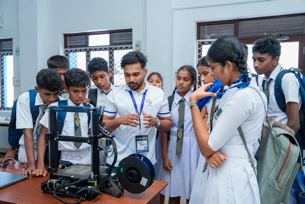 DreamShot MakerFaire and AI Hackathon, Batticaloa.