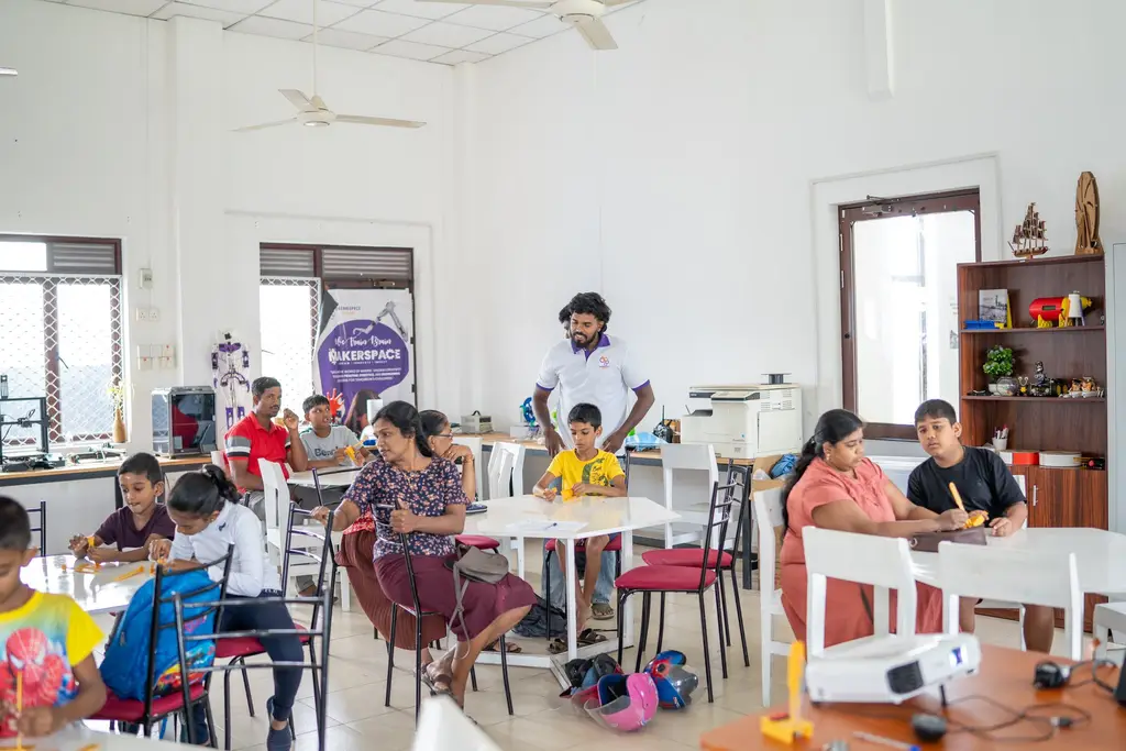 Make and Play, Batticaloa, 2025-10-26.