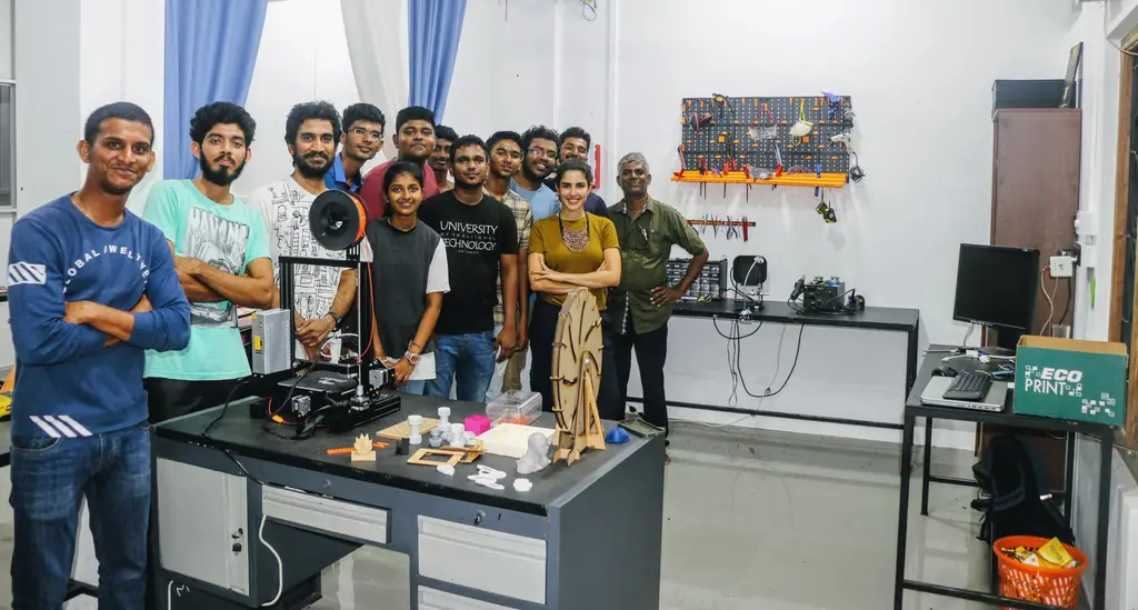Maker Education — training of trainers, Batticaloa, 2019-04-02.