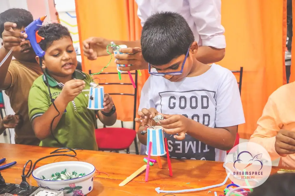 MakerSpace workshops for schoolchildren, Batticaloa.