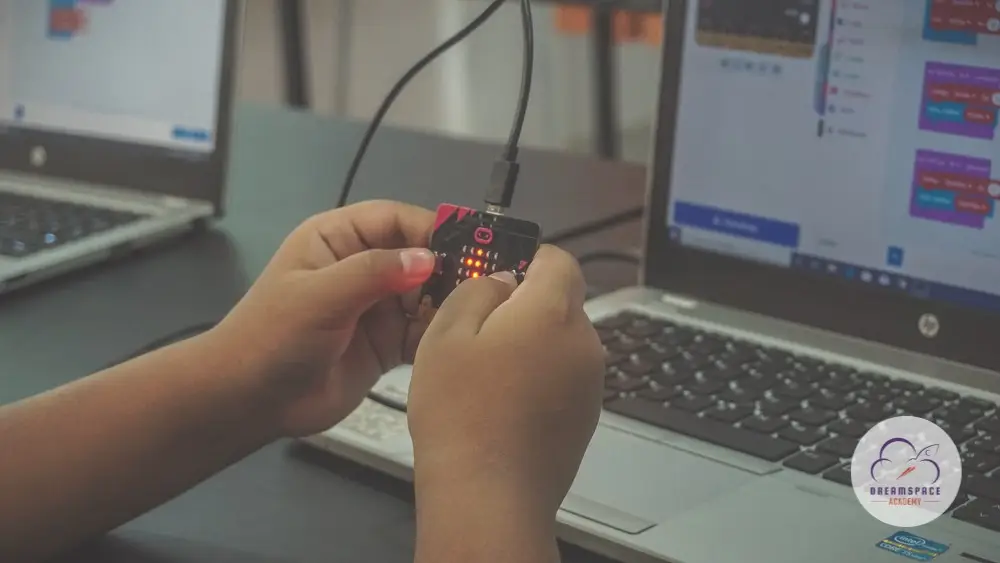 MakerSpace workshops for schoolchildren, Batticaloa.
