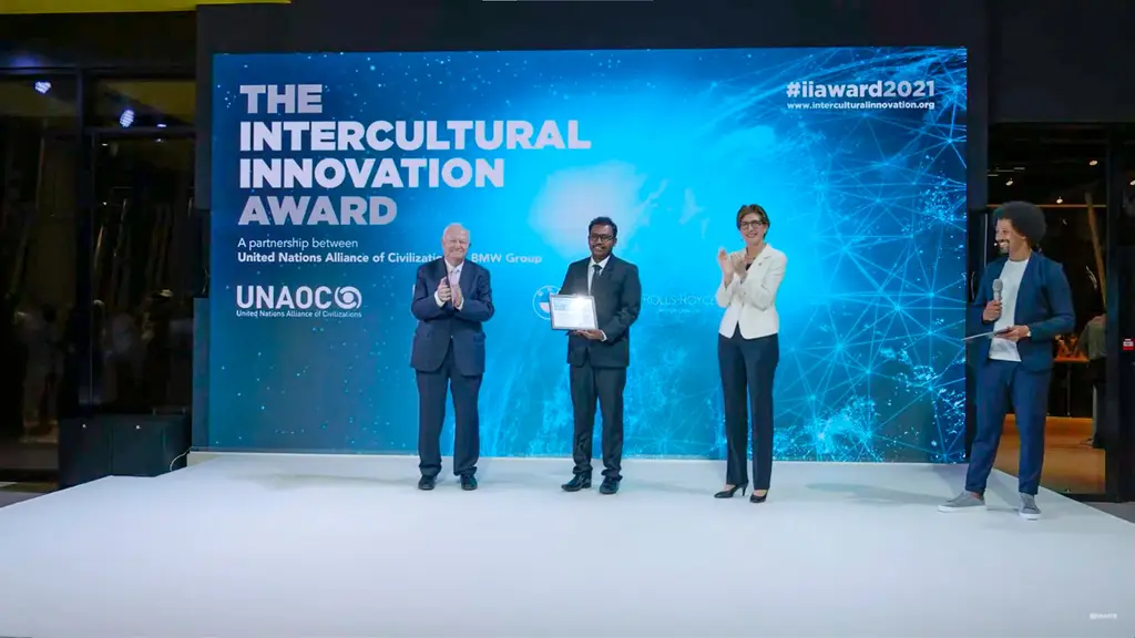 Intercultural Innovation Award — Smart Advocates, International, 2021-11-24.