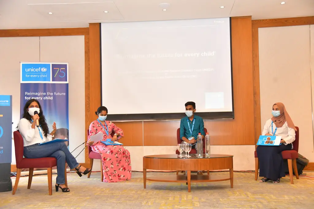 A candidate on the UNICEF panel, Sri Lanka, 2021-12-13.