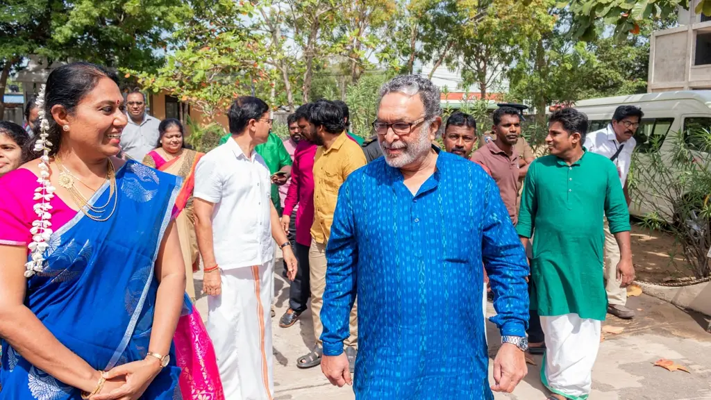 The actor Nassar visits, Batticaloa, 2022-08-07.