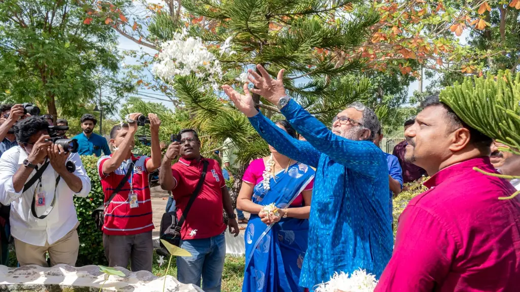 The actor Nassar visits, Batticaloa, 2022-08-07.