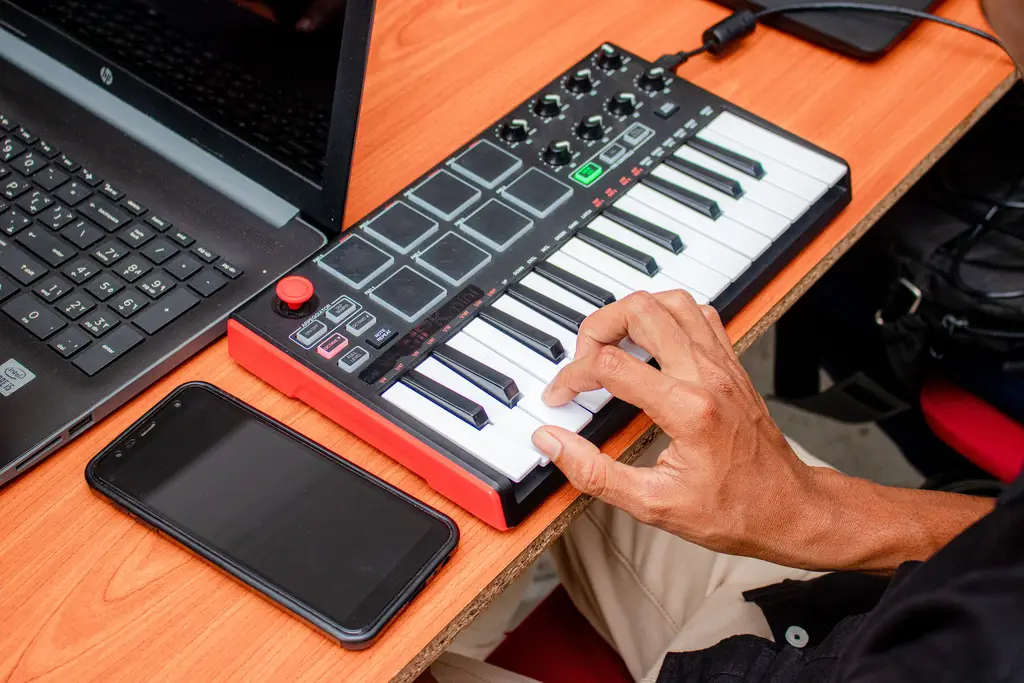 Music production bootcamp, Batticaloa, 2023-04-12.
