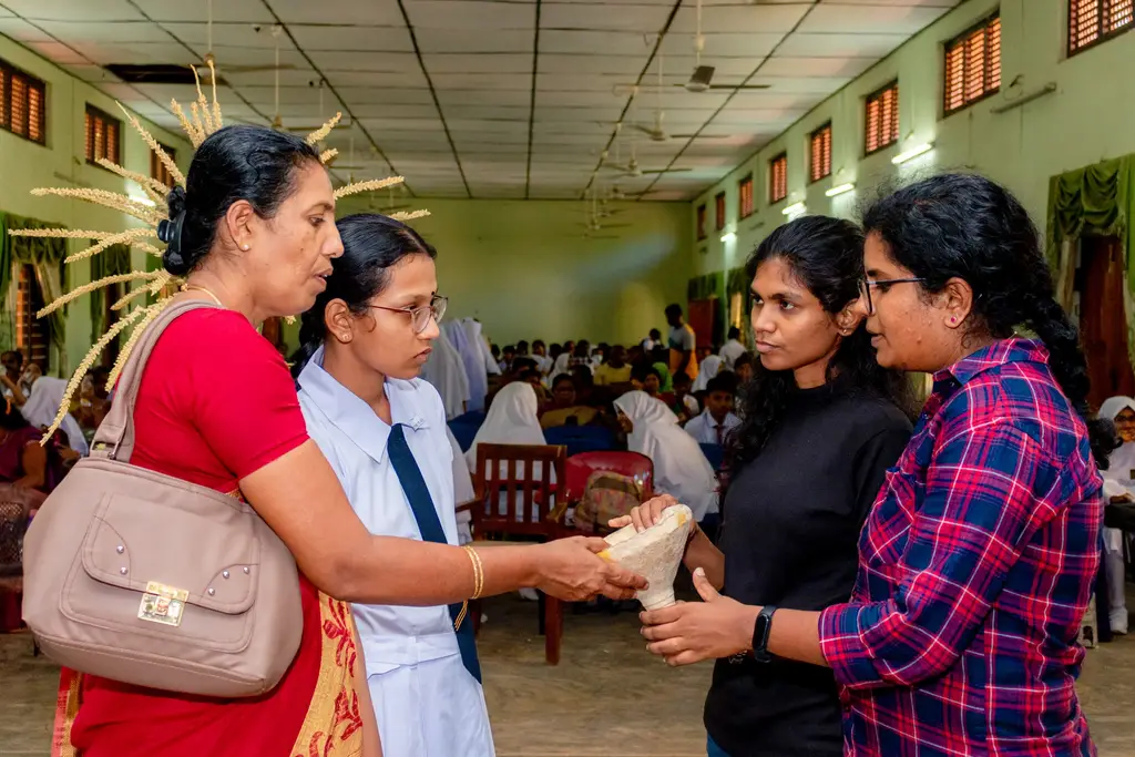 Kiran Central College — a science quiz and a workshop, Kiran, Batticaloa, 2023-05-02.