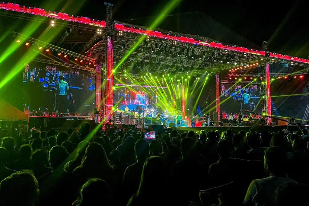 Yaazh Gaanam — opening a concert in Jaffna, Jaffna, 2023-10-21.
